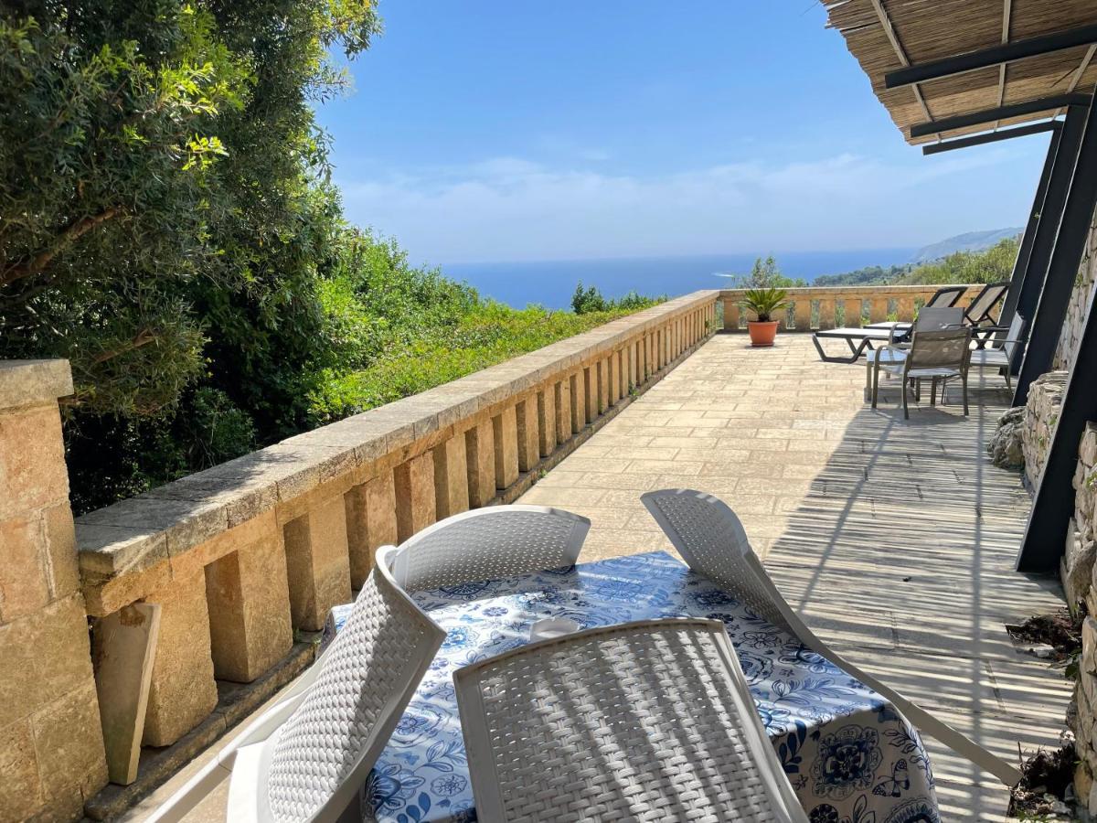 Il Terrazzo - Galatea Casa Vacanze Ґальяно-дель-Капо Екстер'єр фото